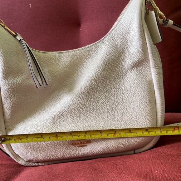 Authentic COACH Shoulder Bag Cream colored pebbled leather - Picture 12 of 14